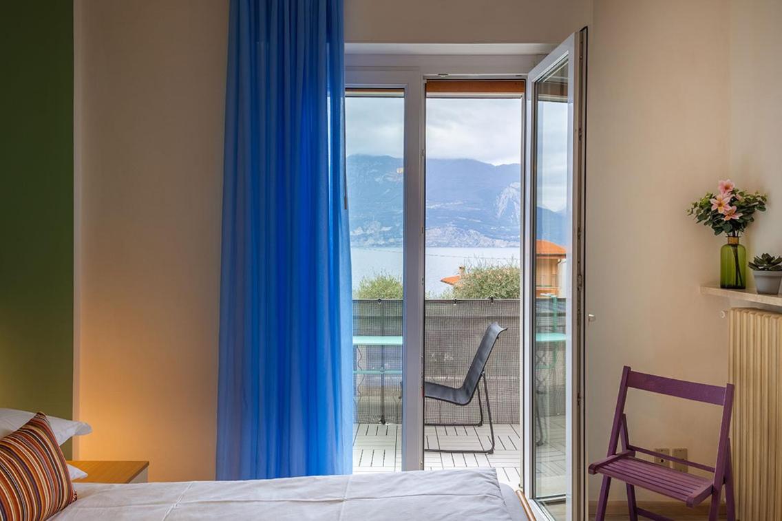 Lake View With Aircon - 5 Minutes From The Beach! Бренцоне-суль-Гарда Экстерьер фото