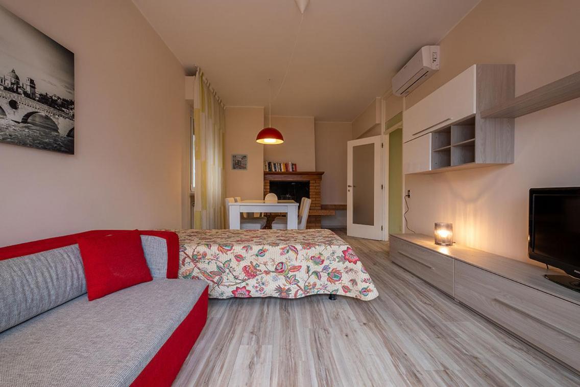 Lake View With Aircon - 5 Minutes From The Beach! Бренцоне-суль-Гарда Экстерьер фото